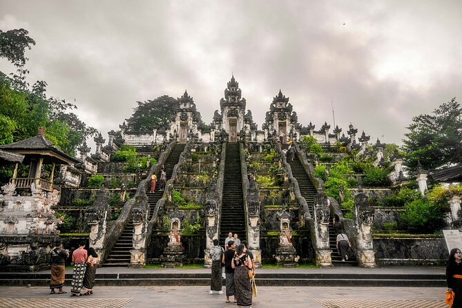 Gates of Heaven Tour: Tirta Gangga - Kanto Lampo Waterfall - Stop 2: Tirta Gangga Water Gardens (palace-era wandering)