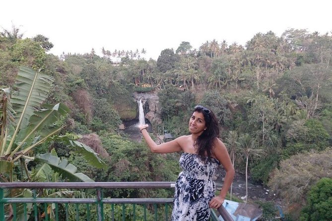 Get wet on Bali's most stunning waterfalls - Kebune Bali Agrotourism: traditional coffee tasting with a break from waterfalls