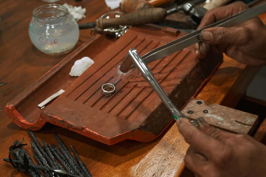 Hands-On Silver Jewelry Making Near Ubud's Monkey Forest - Timing and how to pick the right design length