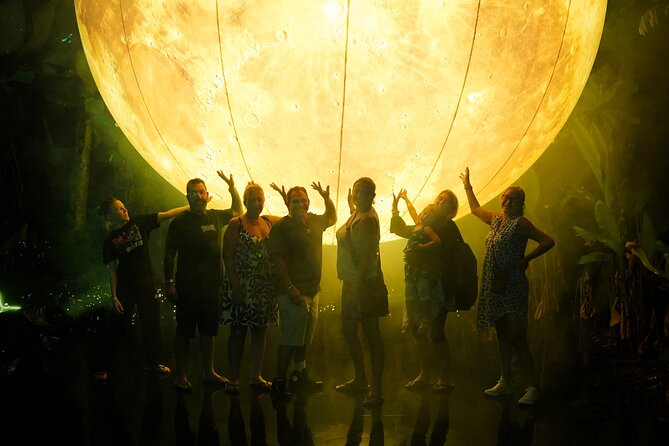 Hikaria: Bali's First Immersive Night Walk - Refreshments and photos: using the venue like a pro