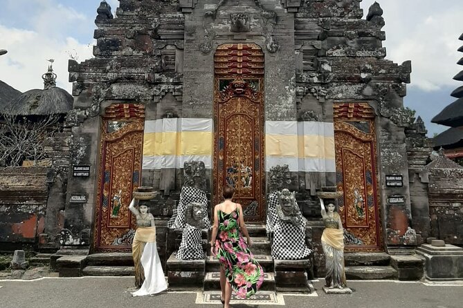Instagram Tour Popular Spot in Bali - Private & All-inclusive - Tirta Gangga Royal Water Palace: Ponds, Fountains, and Garden Views