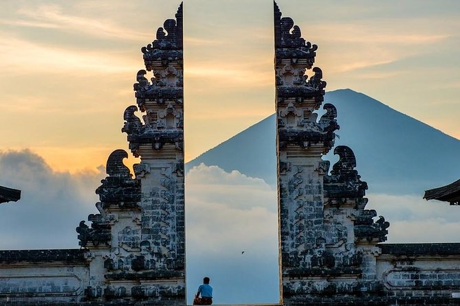 Lempuyang Temple Tour With Lunch and Pick Up - Tirta Gangga Water Palace: a calm start with royal-garden vibes
