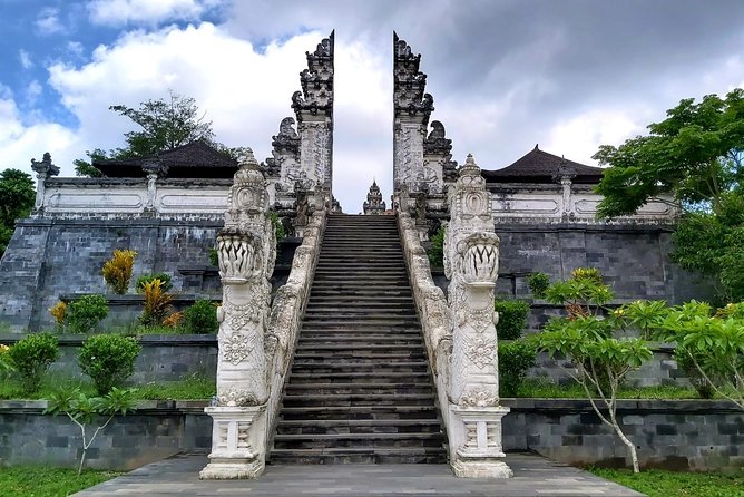 Lempuyang Tour : Heaven gate, Tirta Gangga, Goa Raja waterfall - Goa Lawah (Bat Cave) Temple: temple power on Bali’s coastal side