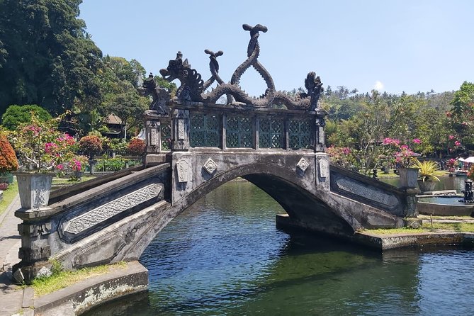 Lempuyang Tour : Heaven gate, Tirta Gangga, Goa Raja waterfall - Private guide quality: why names matter on a photo-heavy day