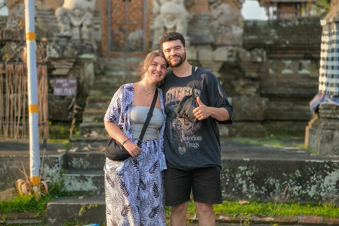 Magical Village Tour & Private Dinner with Fireflies in Bali - The rice-field break: watching fireflies from a small building