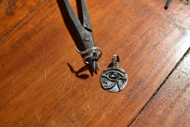Make Your Own Bali Silver Jewelry Class with Balinese Family - Gemstones and extra silver: how to avoid surprises