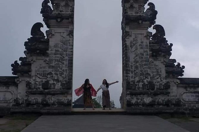 Melukat Ceremony and Temple Tour at Gunung Kawi Sebatu Temple - Transport and meeting point: don’t get caught guessing