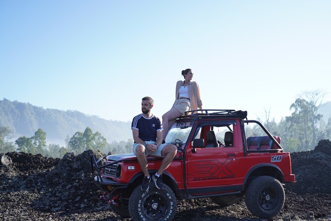 Mount Batur 4WD Jeep, Breakfast and Hot Spring All Inclusive - Sunrise point break: what happens before the first photos