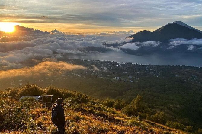 Mount Batur Camping - Watch Sunset & Sunrise Tour - Day 2: 05:40 wake-up, sunrise views, and breakfast at altitude