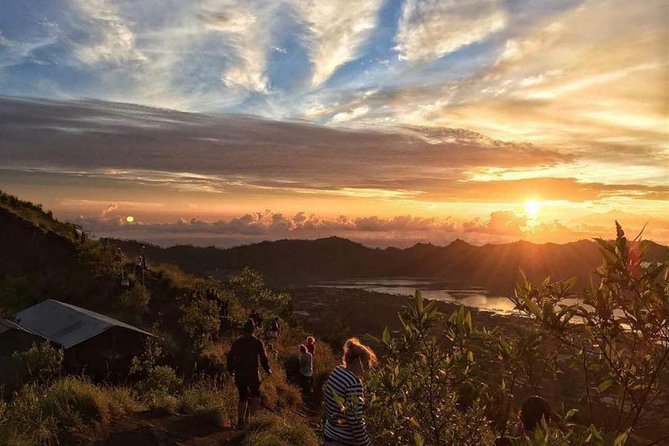 Mount Batur Guide and Natural Hot Spring - Summit breakfast: getting fed before the views
