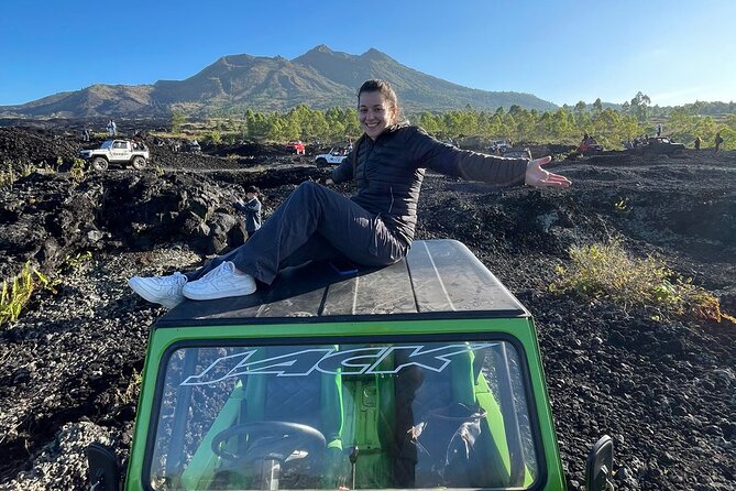 Mount Batur Jeep Tour: Sunrise, Black Lava,Black Sand &Hot Spring - Breakfast + photo help: why those small comforts matter at 5 a.m.
