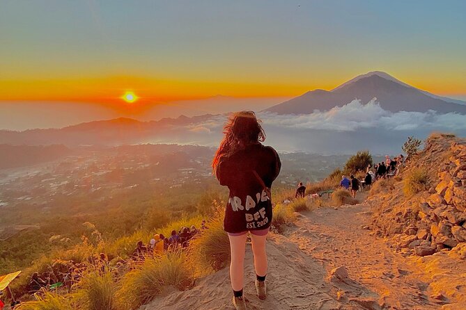 Mount Batur Sunrise Hike, Breakfast & Hot Spring - The flashlight climb: guide-led safety and a pace you can handle