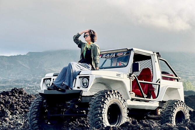 Mount Batur Sunrise Jeep Tour with Optional Activities - What to wear and bring for a sunrise that can feel chilly