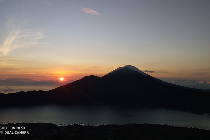Mount Batur Sunrise Trek with Natural Hot Spring - All Inclusive - Descent to Lake Batur and a Natural Hot Spring Reset