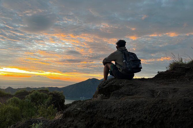 Mount Batur Sunrise Trekking Guide - Meeting Your Guide: The Difference Between Walking and Understanding
