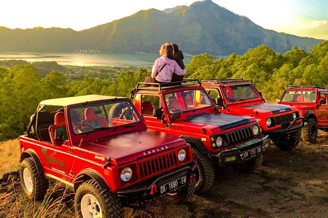 Mt Batur Jeep Sunrise Tour - Sunrise viewpoint time: how the guide makes the photos happen