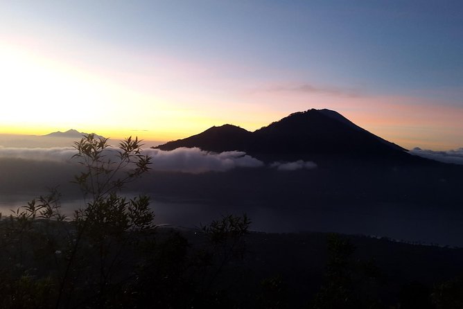 Mt Batur Sunrise, Breakfast & Natural Hot Springs - The Coffee Plantation Stop: Interesting Option or Tourist Trap, Read the Room