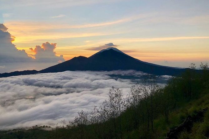 Mt Batur Sunrise Trekking Tour - Sunrise Conditions: What to Expect at the Top