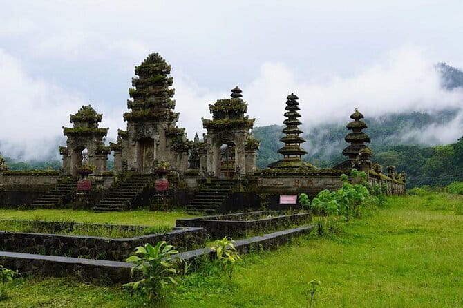 Munduk Twin Lake Jungle Hike, Ulun Danu Temple, & Waterfall - Jungle trekking with bird songs and plant talk