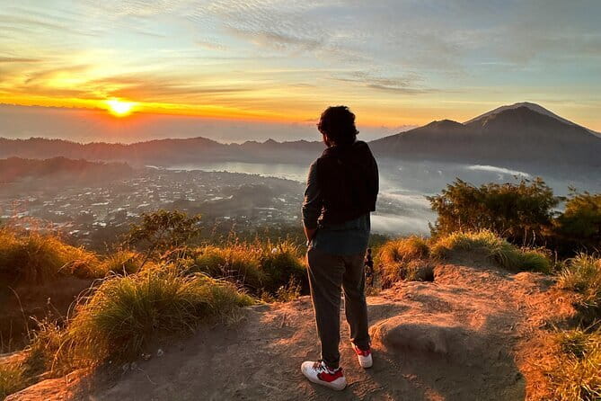 Munduk Twin Lake Jungle Hike, Ulun Danu Temple, & Waterfall - Ulun Danu Temple: culture on the lake route