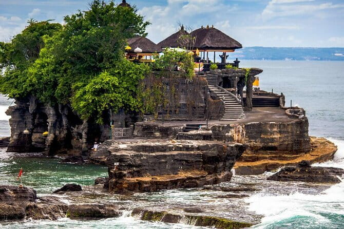 Myth of Pejeng Walking Tour - Stop 1: Pura Penataran Sasih and the bronze kettle drum stories