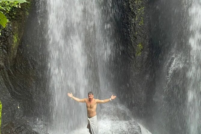natural holy waterfalls healing tour. - Pickup, mobile tickets, and keeping the day smooth