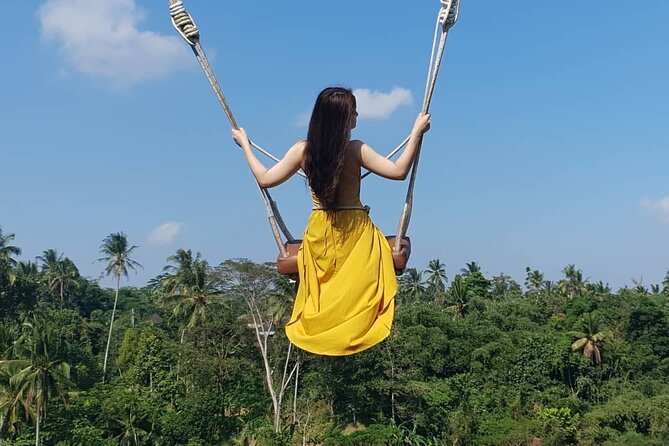 Penglipuran Traditional Village Tour with Swing, Rice Terrace, and Temple - The added stops: Monkey Forest and art/handicraft villages