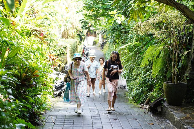 Plant Based Food Tour in Ubud - Stop 2 at Pourmoure Coffee Ubud: three coffees plus one tea