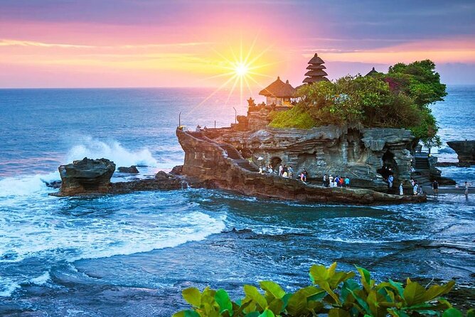Private Arrival Transfer: Bali Airport to Hotel with Minibus Toyota HiAce up to 12 Pax - The waiting-time rule (1.5 hours) and how to use it
