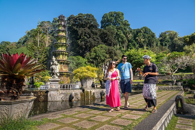 Private Bali Instagram Gate of Heaven Temple Tour and Breakfast - Tirta Gangga and Tirta Ayu breakfast: refuel and shoot the water palace textures