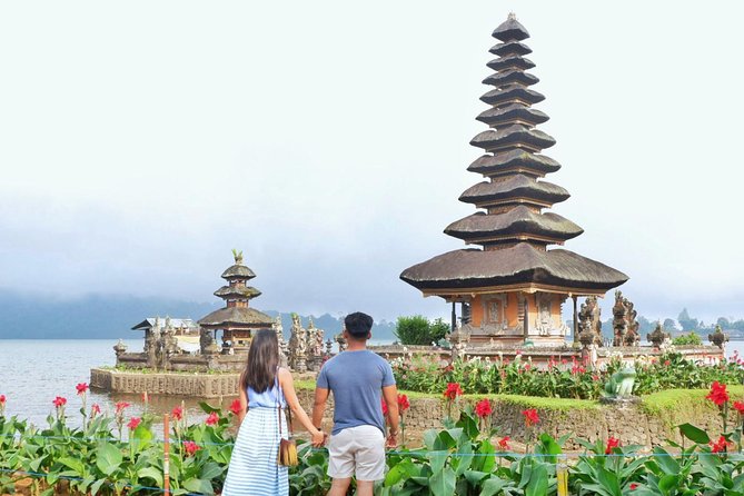 Private Bali Tour: Best of Bedugul and Tanah Lot Temple - Tanah Lot Temple: ocean setting, low-tide access, and sunset odds