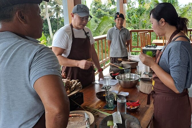 Private Balinese Cooking Class in Ubud at Santika's Home - The Market Tour Option: Shopping for Flavor Like Locals