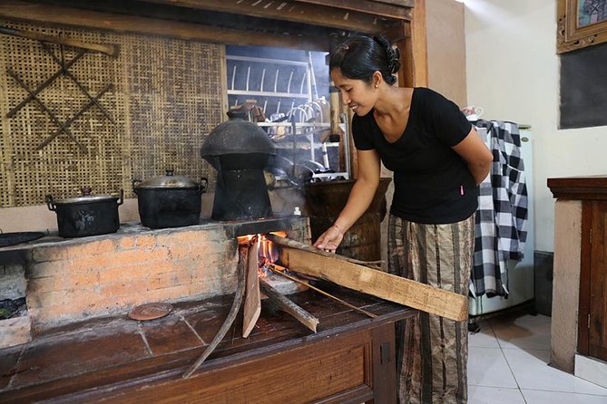 PRIVATE Balinese Cooking Class in Ubud with Dewa with Transfers - Vegetarian Option: What You Should Request Early