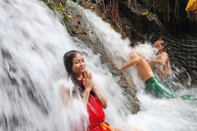 Private Balinese Purification in Holy Water at Temple with Local - Quick reality check before you go