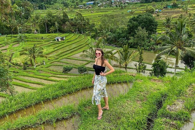 Private Custom Tour: 10-hour Best of Bali Tour - The south-coast temple circuit: Tanah Lot and Uluwatu