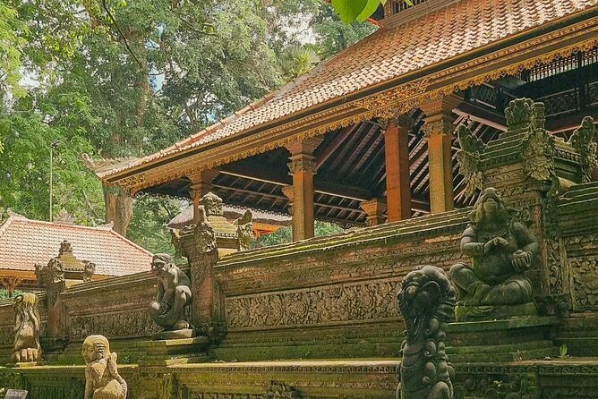 Private Customize Ubud Day Tour With Experienced Driver - Ubud Palace and Traditional Art Market: royal grounds and practical shopping