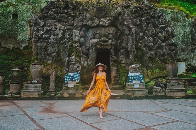 Private Day Tour: The Highlight of Ubud - Ubud Arts and Handicraft Stops: Batik, Silver, and Wood Carving