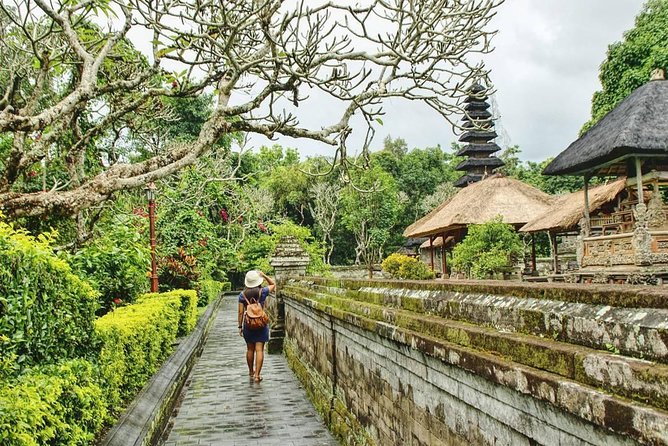 Private Full Day Tour: Best UNESCO Sites in Bali - Stop 2: Ulun Danu Bratan Temple on Lake Beratan