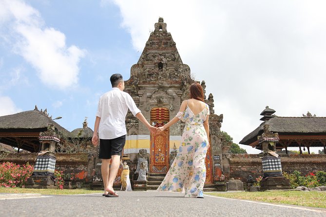 Private Full Day Tour: Best UNESCO Sites in Bali - Stop 4: Tanah Lot Sunset and the Low-Tide Rock Walk