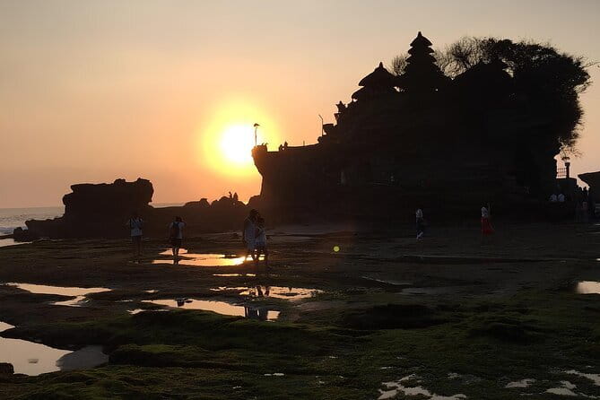 Private Guided Bali Car Charter - Pura Puseh Desa Batuan and the Batuan arts angle