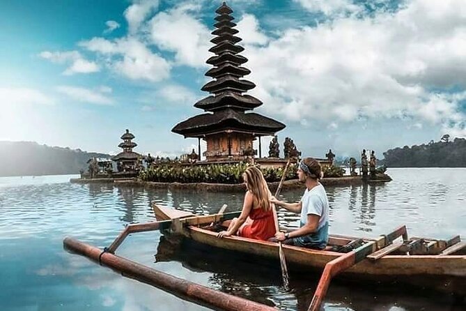 Private tour, discover the beauty of bali - Sacred Monkey Forest Sanctuary: Temples, Trees, and Quick Photo Time