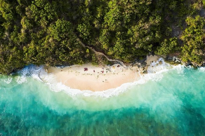Private Tour in Nusa Penida West Island - The driver is part of the product on Penida roads