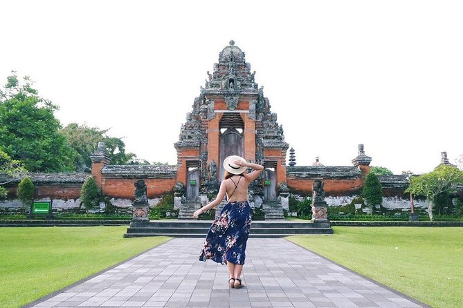 Private Tour: Ubud and Tanah Lot Day Tour - Taman Ayun Temple: Mengwi royalty and fish-pond calm