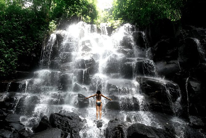 Private Ubud Instagrammable Tour - All Inclusive - Stop 1: Kanto Lampo Waterfall and the “cascading rock” photo look