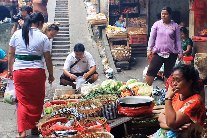 PRIVATE Ubud Market Tour & Balinese Cooking Class with Putu - What makes Putu’s Ubud market tour different