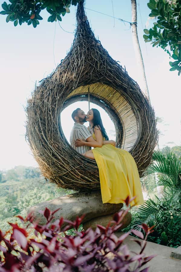 Private Ubud Tour With Professional Photographer with Edit - Happy Swing Bali: guided posing over the trees