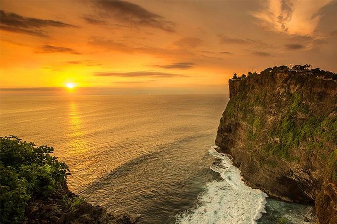 Private Uluwatu Temple Full-day Tour & Visit Padang-Padang Beach and Single Fin - Padang-Padang Beach: Stairs Down, Then a Hidden-Feeling Surprise