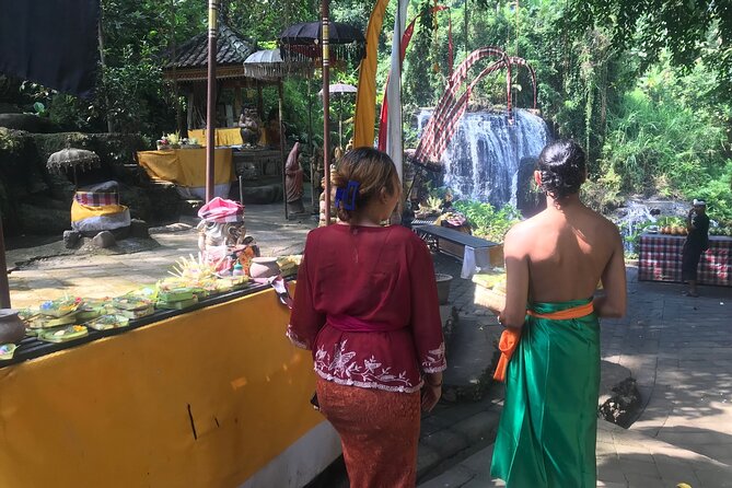 Purification Holy Bath at Beji Gria Waterfall - The Ceremony Walkthrough: Prayer, Two Baths, and the Scream-and-Smile Moment