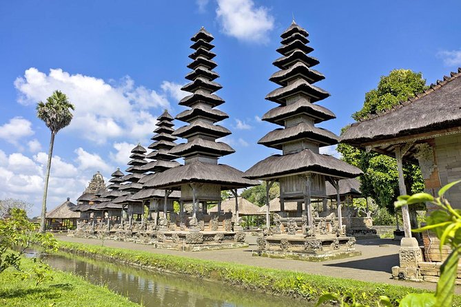 Royal Family Temple, Monkey Forest, and Tanah Lot Sunset Tour - Stop 2: Alas Kedaton Monkey Forest—watch, but don’t provoke