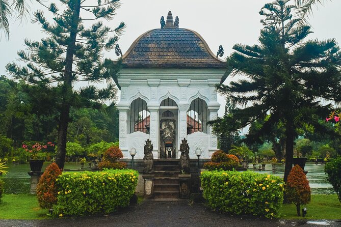 Royal Karangasem Heritage Tour - Tirta Gangga water garden: the day’s photo highlight